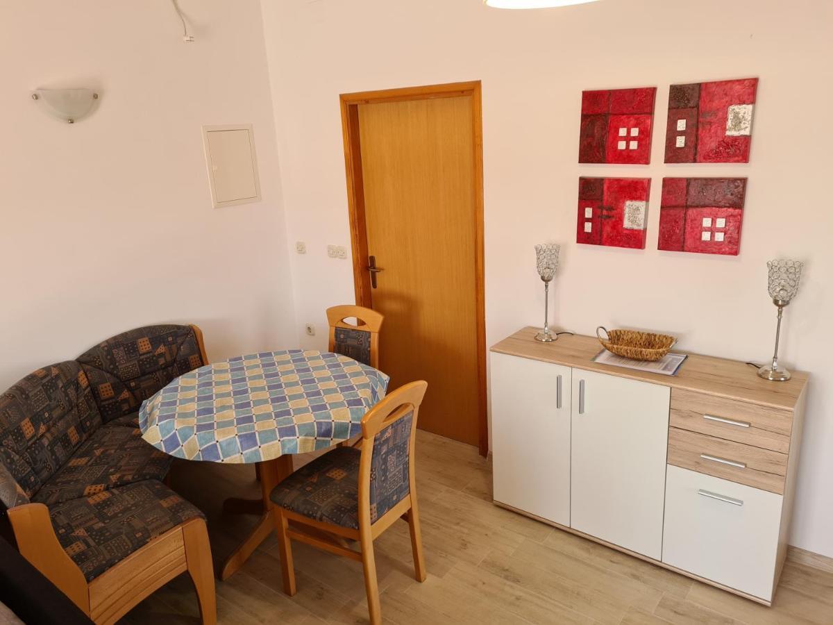 Seaside Apartments With A Swimming Pool Barbat, Rab - 4951 Barbat na Rabu Exterior foto